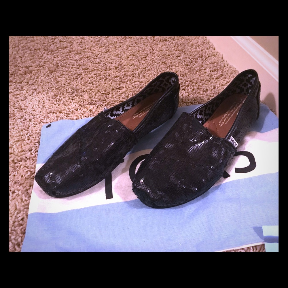 Black sparkly Toms